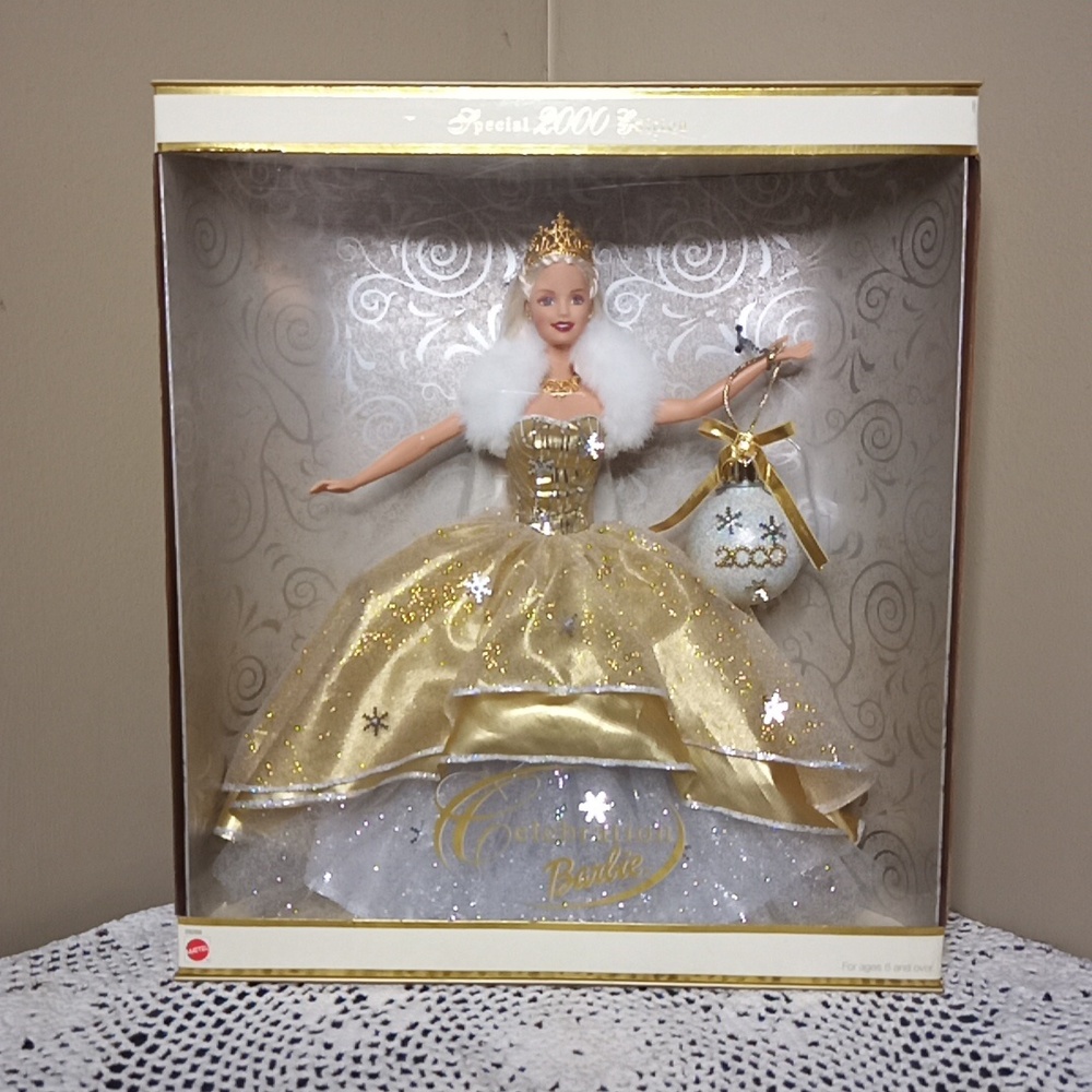 New Millennial Barbie 2000 Collector Celebration Edition w/Ornament Gold…